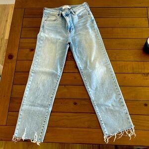 Hidden straight leg jeans light wash size 27
